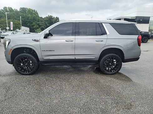 Used 2025 GMC Yukon Elevation AWD/4WD image 4