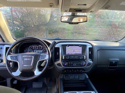 Used 2018 GMC Sierra 1500 SLT w/ SLT Premium Package image 12