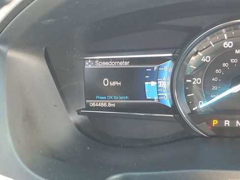 Used 2017 Ford Explorer XLT w/ Equipment Group 202A AWD/4WD image 26