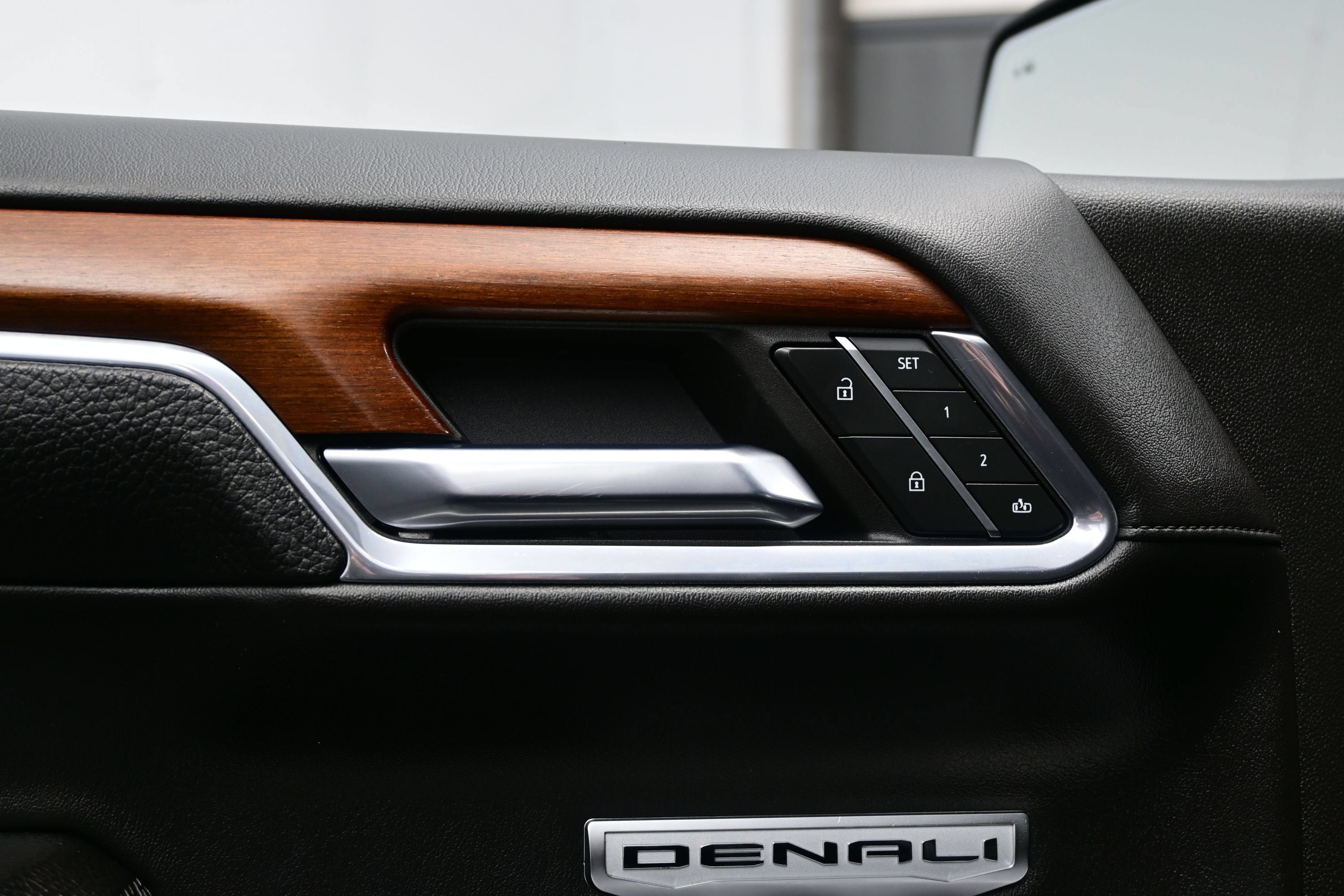 Used 2023 GMC Sierra 1500 Denali AWD/4WD image 11