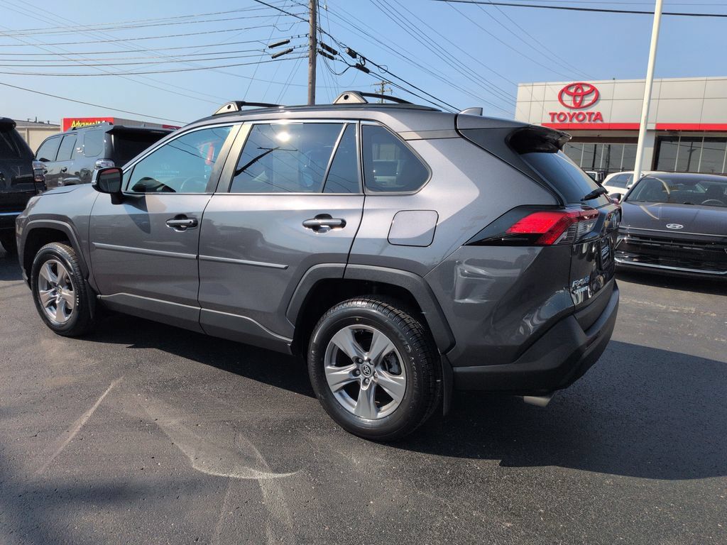 Certified 2023 Toyota RAV4 XLE w/ Convenience Package AWD/4WD image 3