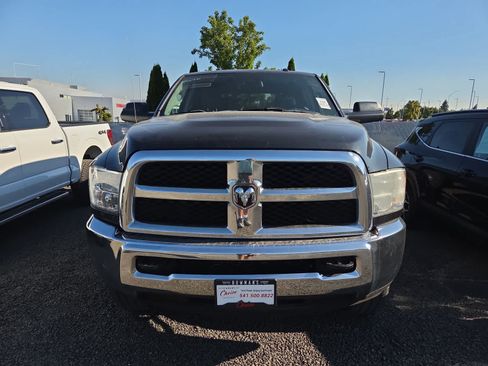 Used 2018 RAM 2500 Tradesman w/ Chrome Appearance Group AWD/4WD image 5