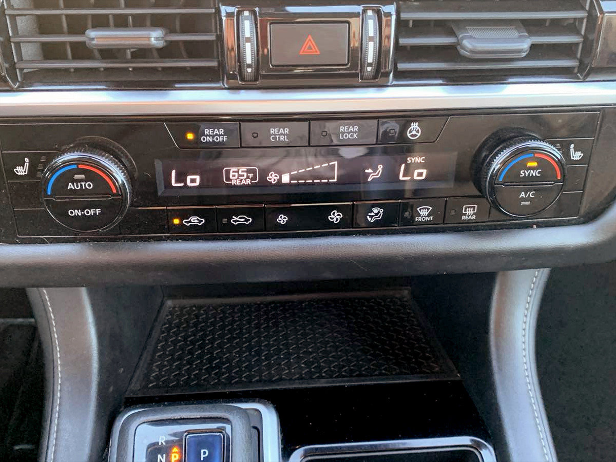 Used 2022 Nissan Pathfinder SL w/ Lighting Package (N92) AWD/4WD image 32
