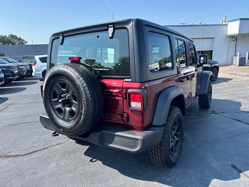 Used 2022 Jeep Wrangler Unlimited Sport AWD/4WD image 5