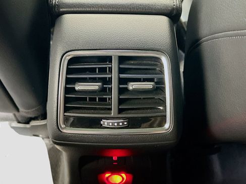 Used 2018 Audi Q3 2.0T Premium image 18