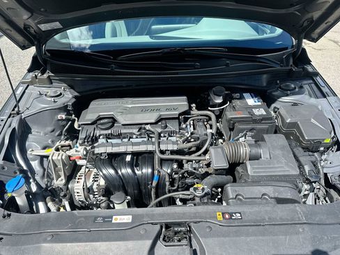 Used 2024 Hyundai Elantra SEL image 17