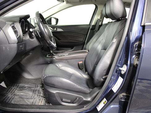 Used 2018 MAZDA MAZDA3 Grand Touring w/ Premium Equipment Package FWD image 47