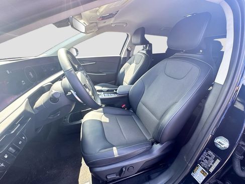 Used 2024 Kia EV6 Light RWD image 23