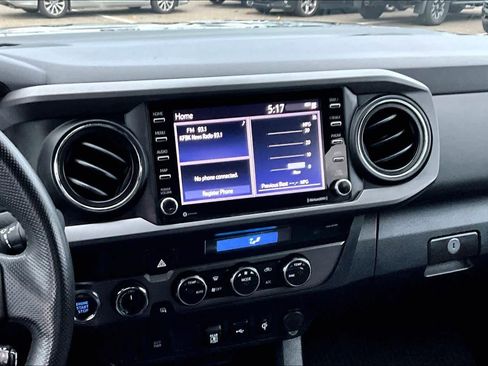 Certified 2022 Toyota Tacoma TRD Off-Road image 6