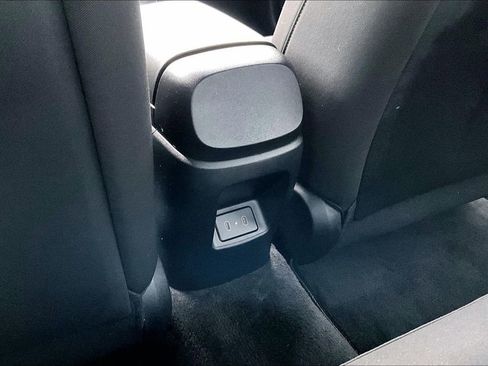 Used 2025 Hyundai Elantra Sport image 33