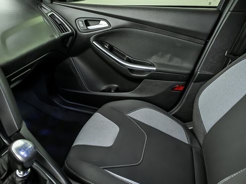 Used 2018 Ford Focus ST FWD image 26