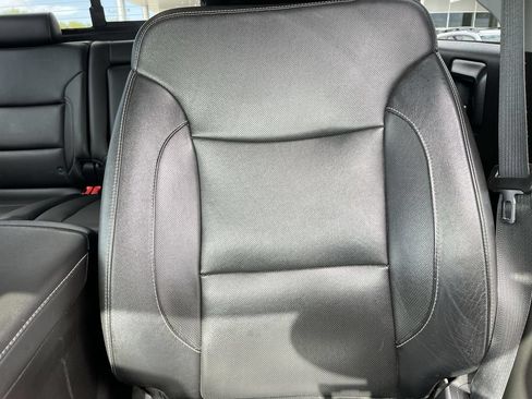 Used 2018 Chevrolet Silverado 2500 LTZ w/ Vortec Plus Package AWD/4WD image 22