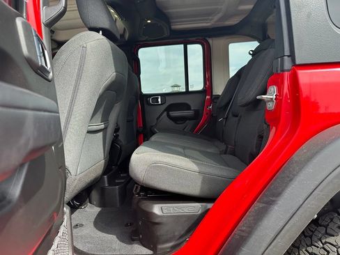 Used 2024 Jeep Wrangler Unlimited AWD/4WD image 13