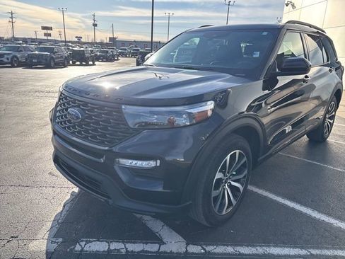 Used 2023 Ford Explorer ST-Line w/ Class IV Trailer Tow Package image 5