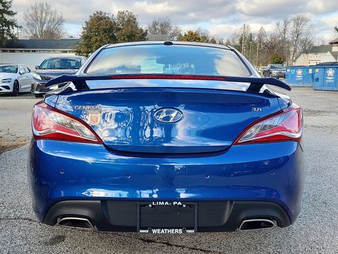 Used 2016 Hyundai Genesis Coupe 3.8 image 5