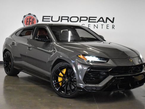 Used 2022 Lamborghini Urus image 1