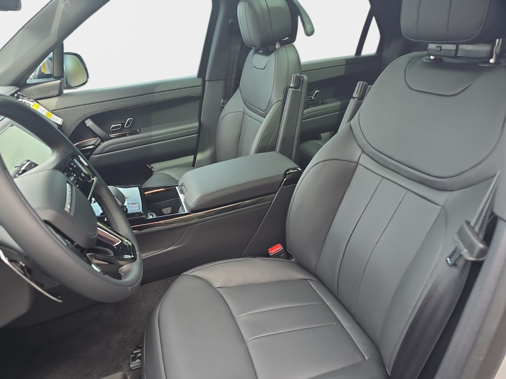 New 2027 Land Rover Range Rover Sport Dynamic SE AWD/4WD image 12