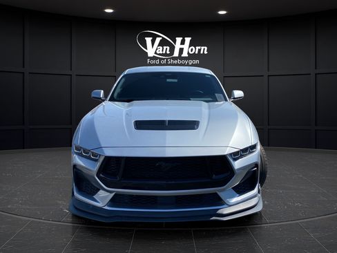Used 2024 Ford Mustang GT RWD image 2