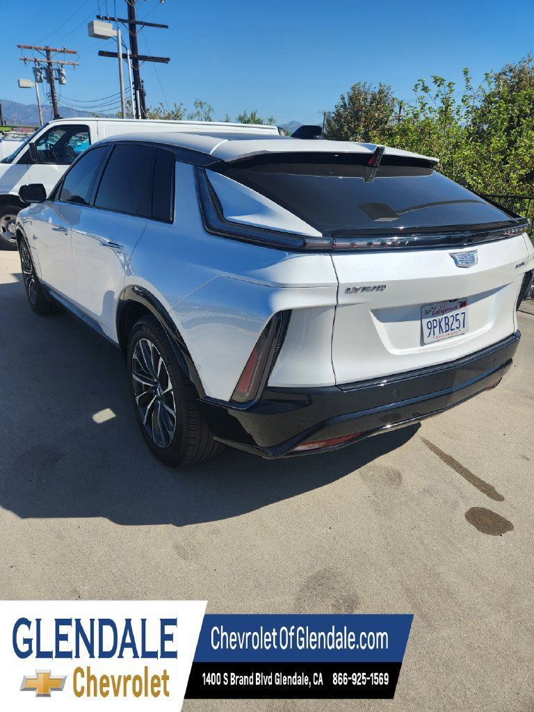 Used 2024 Cadillac Lyriq Sport w/ LPO, Floor Liner Package AWD/4WD image 4