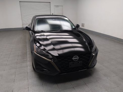 Used 2023 Nissan Altima 2.5 SR w/ SR Premium Package FWD image 14