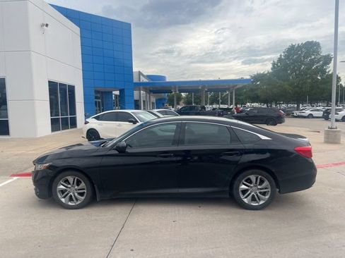 Used 2018 Honda Accord LX image 10