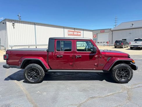 Used 2021 Jeep Gladiator Sport AWD/4WD image 8