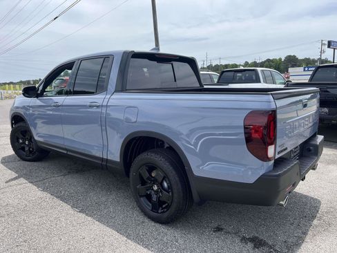 New 2026 Honda Ridgeline Black Edition image 4