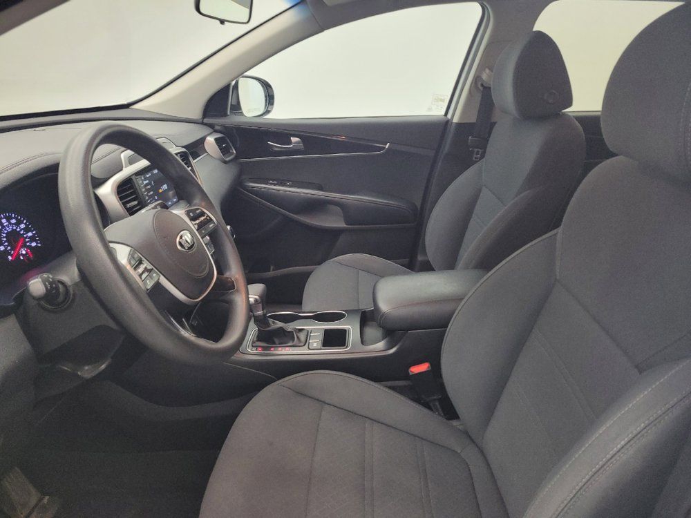 Used 2020 Kia Sorento FWD V6 image 17