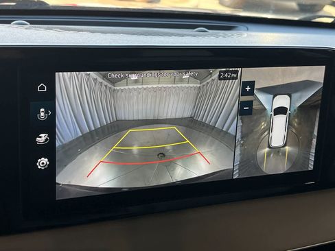 Used 2024 Hyundai Palisade Limited FWD image 21