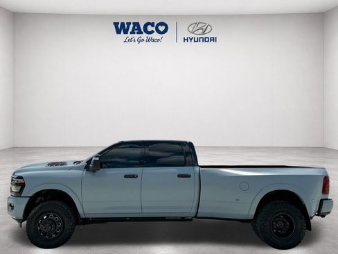 Used 2025 RAM 3500 Limited AWD/4WD image 4