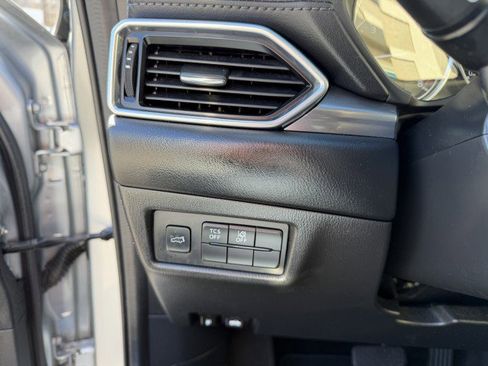 Used 2019 MAZDA CX-5 Touring image 12