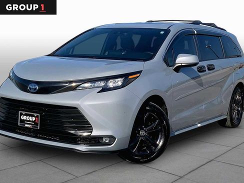 Certified 2024 Toyota Sienna XLE Woodland Edition AWD/4WD image 1