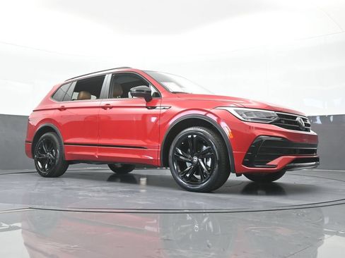 Used 2024 Volkswagen Tiguan SE R-Line FWD image 67
