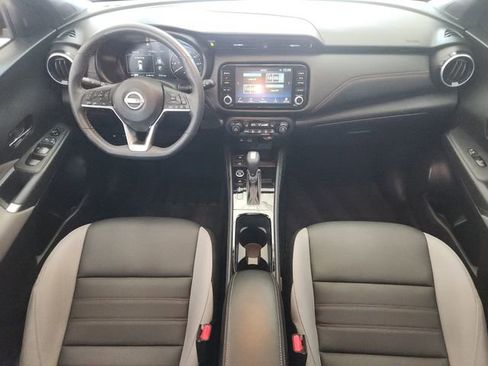 Used 2023 Nissan Kicks SR w/ SR Premium Package FWD image 20