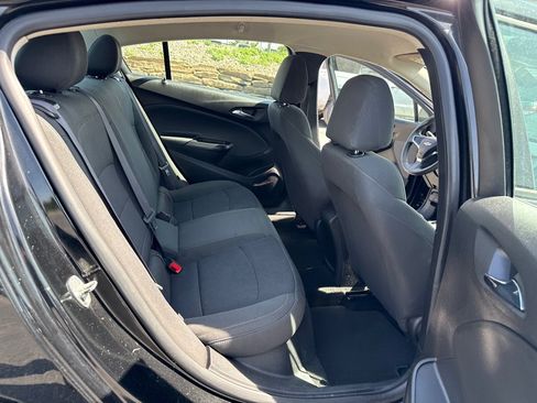 Used 2017 Chevrolet Cruze LS FWD image 11
