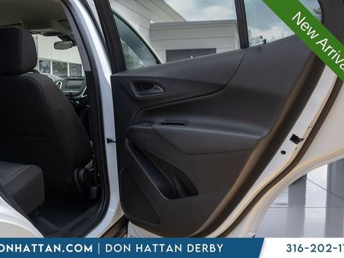 Used 2020 Chevrolet Equinox LT w/ Driver Convenience Package FWD image 24