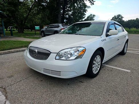 Used 2008 Buick Lucerne CX image 1
