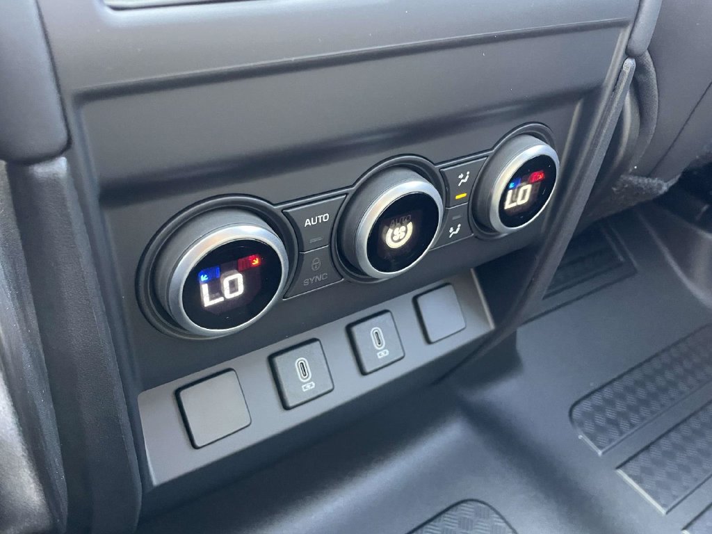 New 2026 Land Rover Defender 110 S AWD/4WD image 21