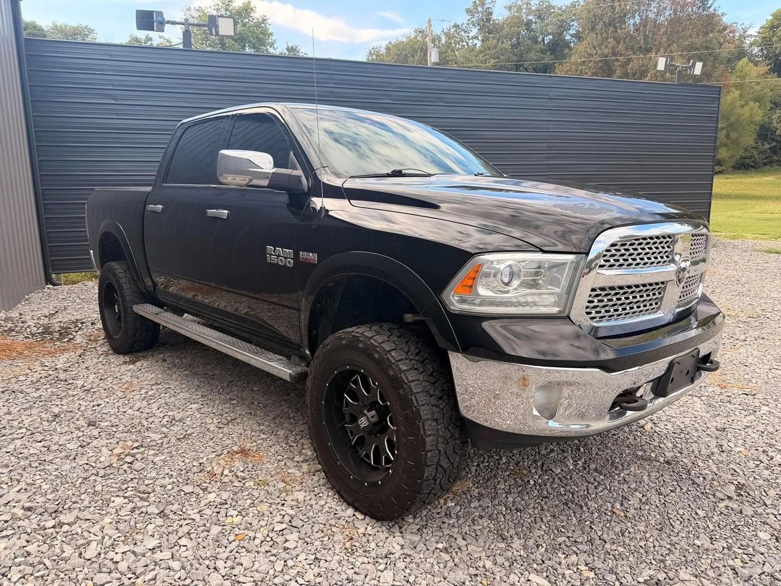 Used 2014 RAM 1500 Laramie w/ Convenience Group AWD/4WD image 3