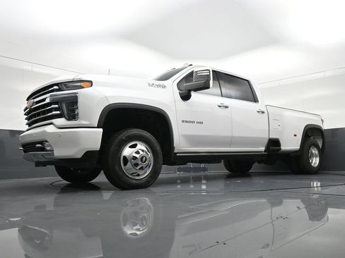 Used 2022 Chevrolet Silverado 3500 High Country image 23