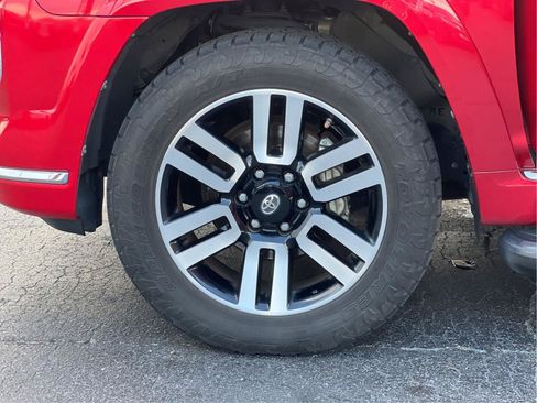Used 2020 Toyota 4Runner Limited AWD/4WD image 30