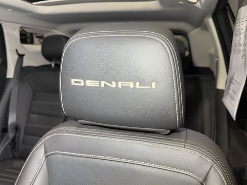 Used 2023 GMC Terrain Denali AWD/4WD image 25