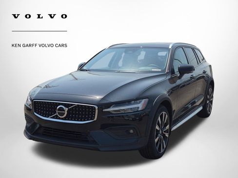 Used 2026 Volvo V60 B5 Cross Country Ultra AWD/4WD image 7