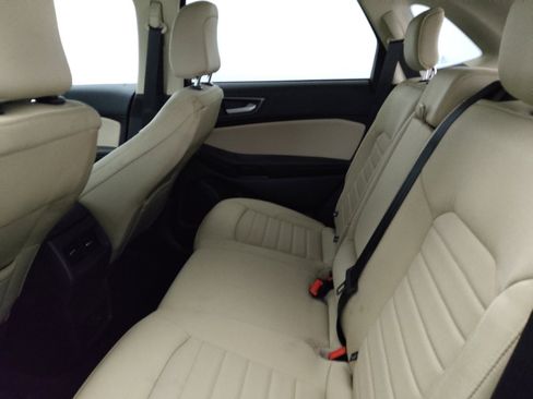 Used 2021 Ford Edge SE AWD/4WD image 18