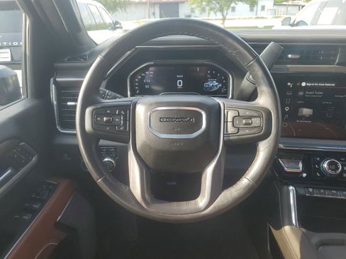 Used 2025 GMC Sierra 2500 Denali Ultimate w/ Max Trailering Package AWD/4WD image 12