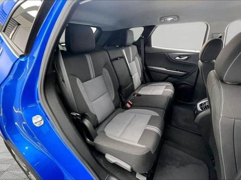 Used 2024 Chevrolet Blazer LT FWD image 27