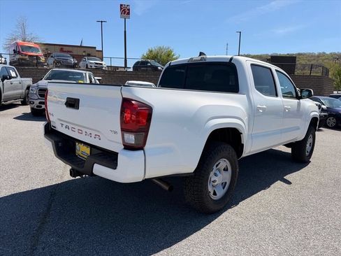 Used 2023 Toyota Tacoma SR AWD/4WD image 13