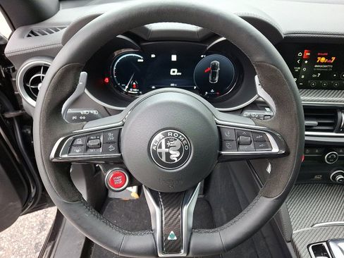 Used 2024 Alfa Romeo Stelvio Quadrifoglio w/ Active Assist Plus Package image 20