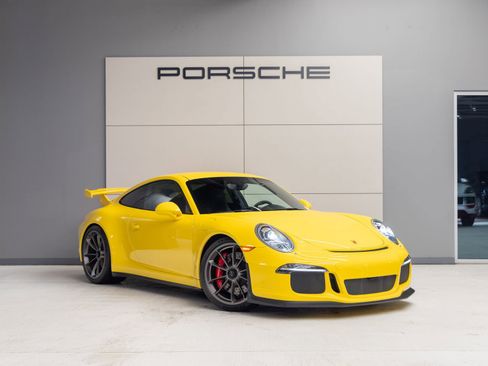 Certified 2015 Porsche 911 GT3 image 9