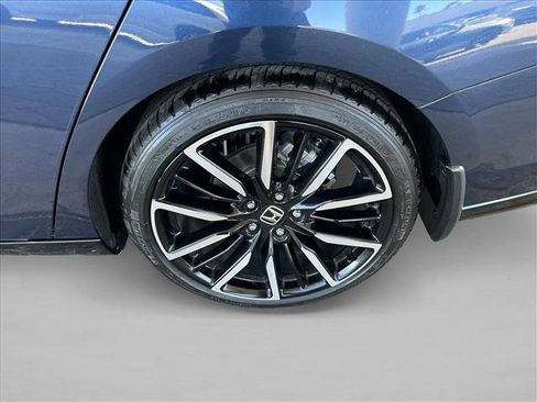 Used 2025 Honda Accord Touring image 24